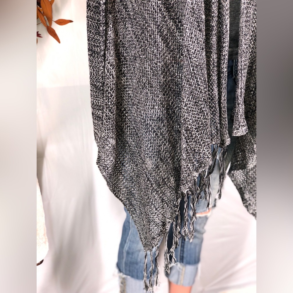 ONE WORLD Cardigan - Picture 9 of 12